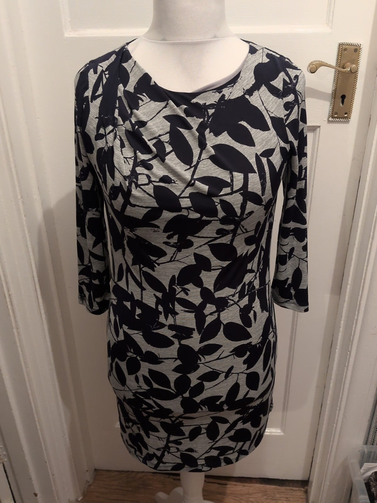 Cc Petite Small Grey And Navy Floral Long Sleeve Dress