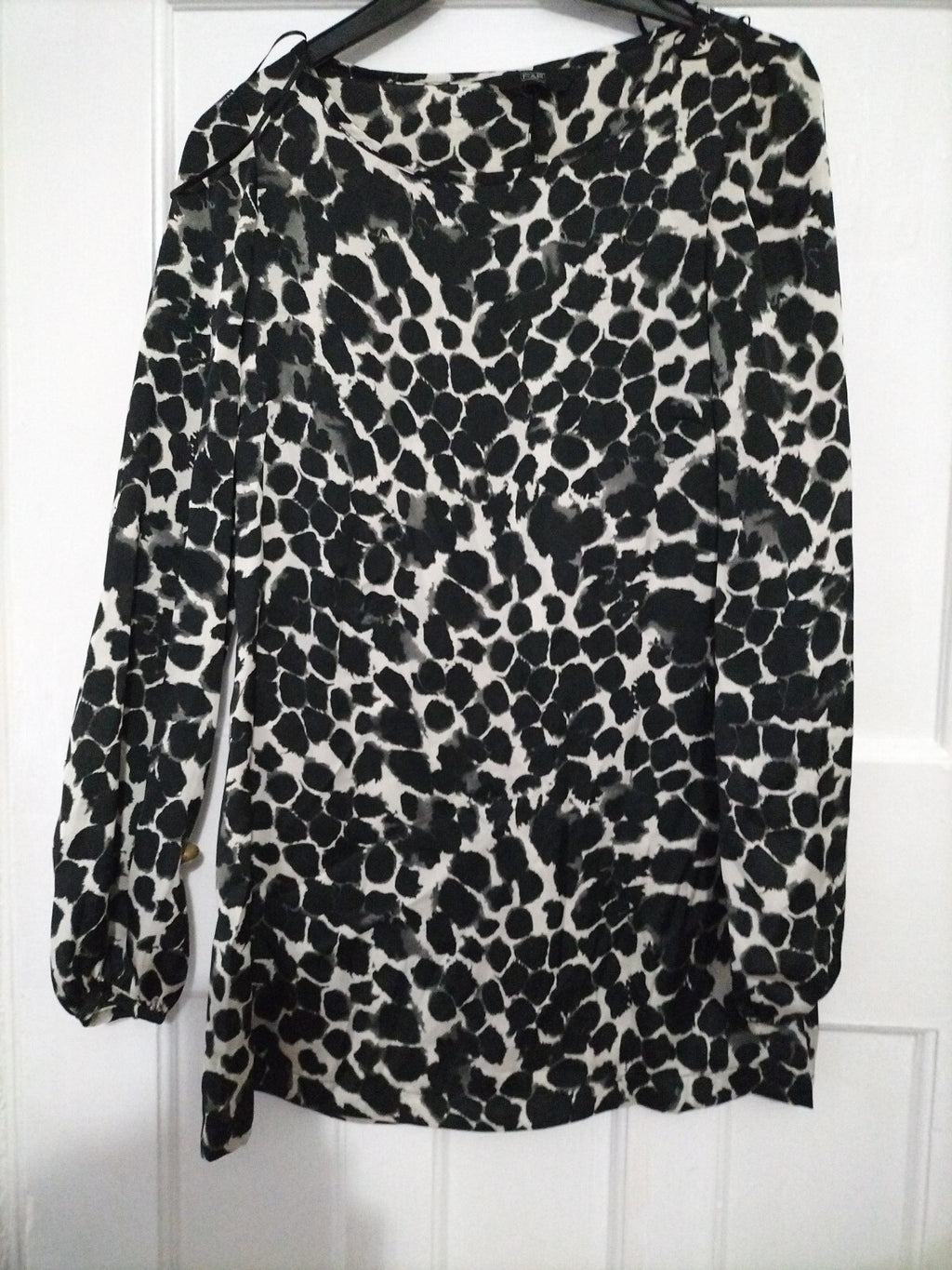 Ladies F+F Size 6 Zebra Print Top