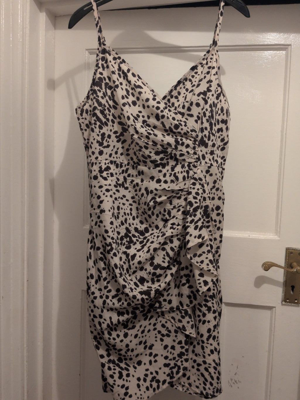 Shein Large White And Black Leopard Print Sleeveless Knee Length Dress