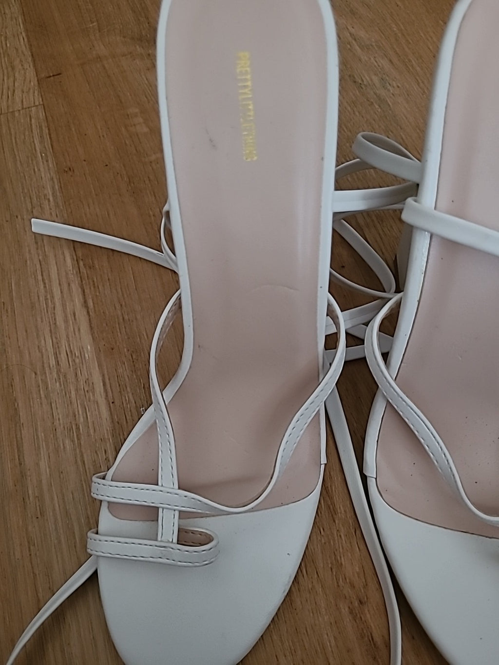 Ladies Prettylittlething Size Uk 6 White Wrap Tie Heels