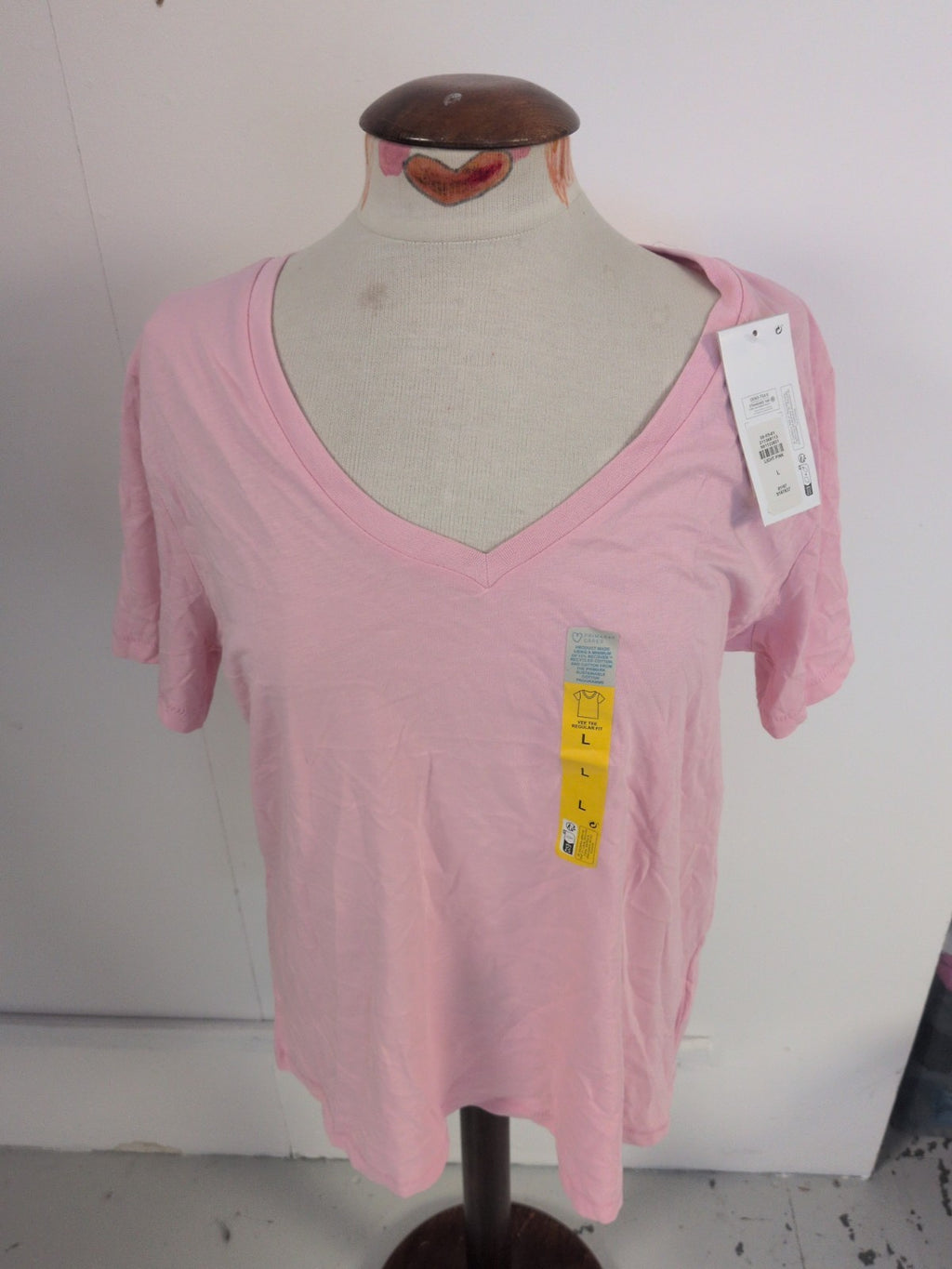 Brand New Large Pink Reg Fit Short Sleeve Vee