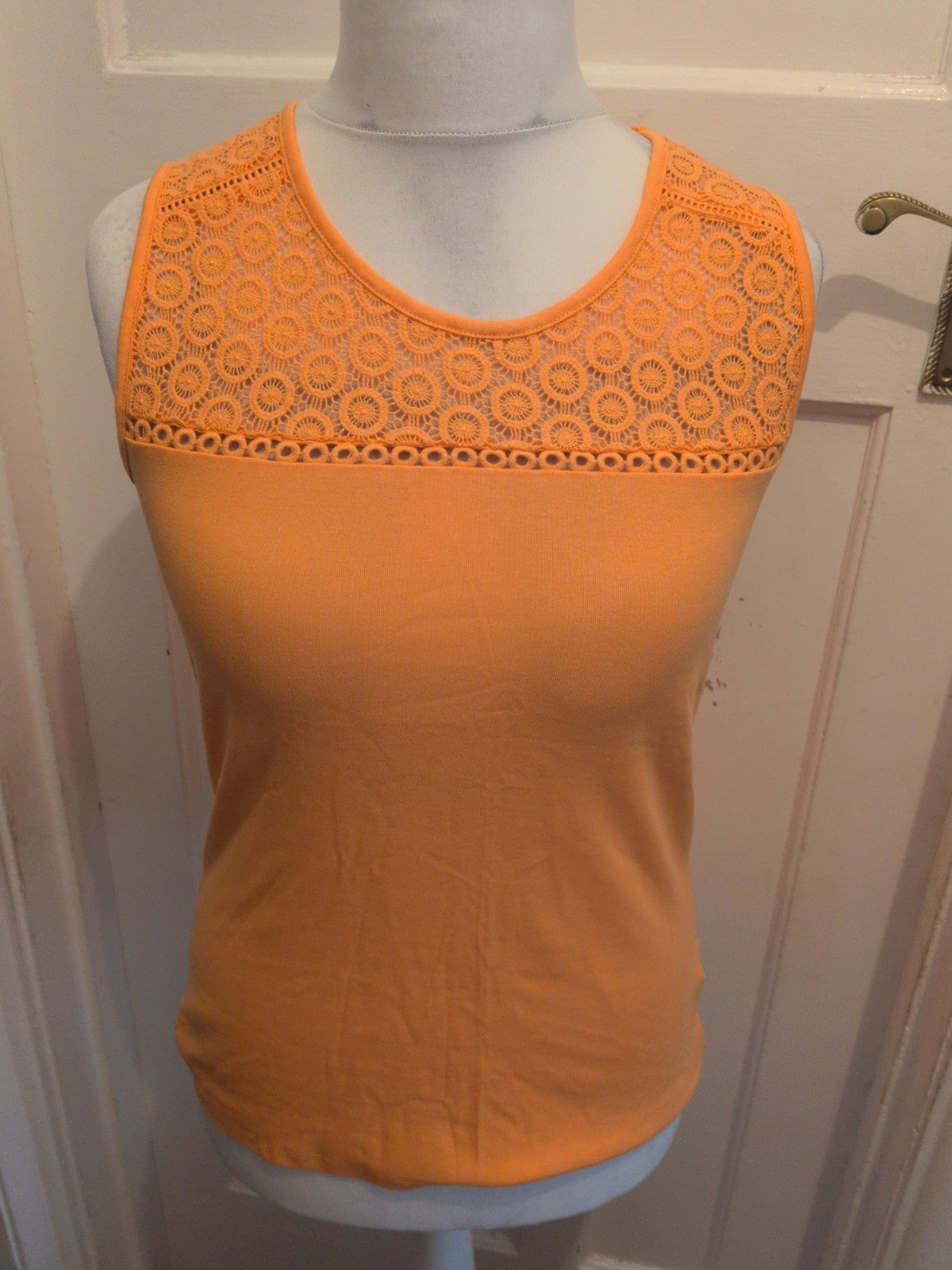Tu 14 Orange Sleeveless T-shirt With Lace Patterning Around Neck