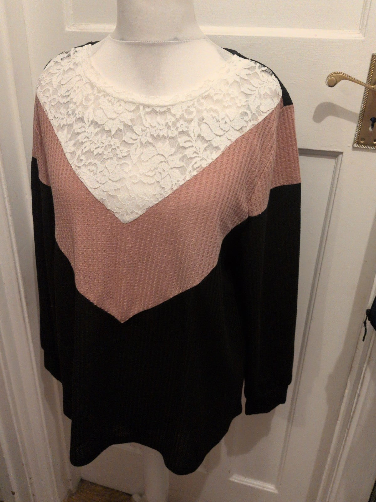 XL Pink White And Black Long Sleeve Pullover Jumper
