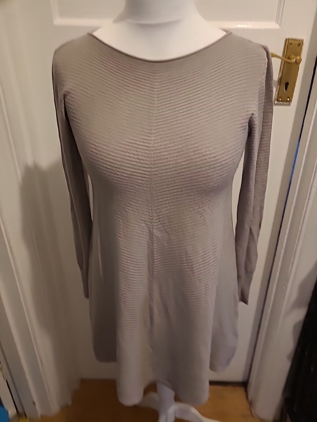 Ladies Size Large Grey Ribbed Italian Fabric Jumper