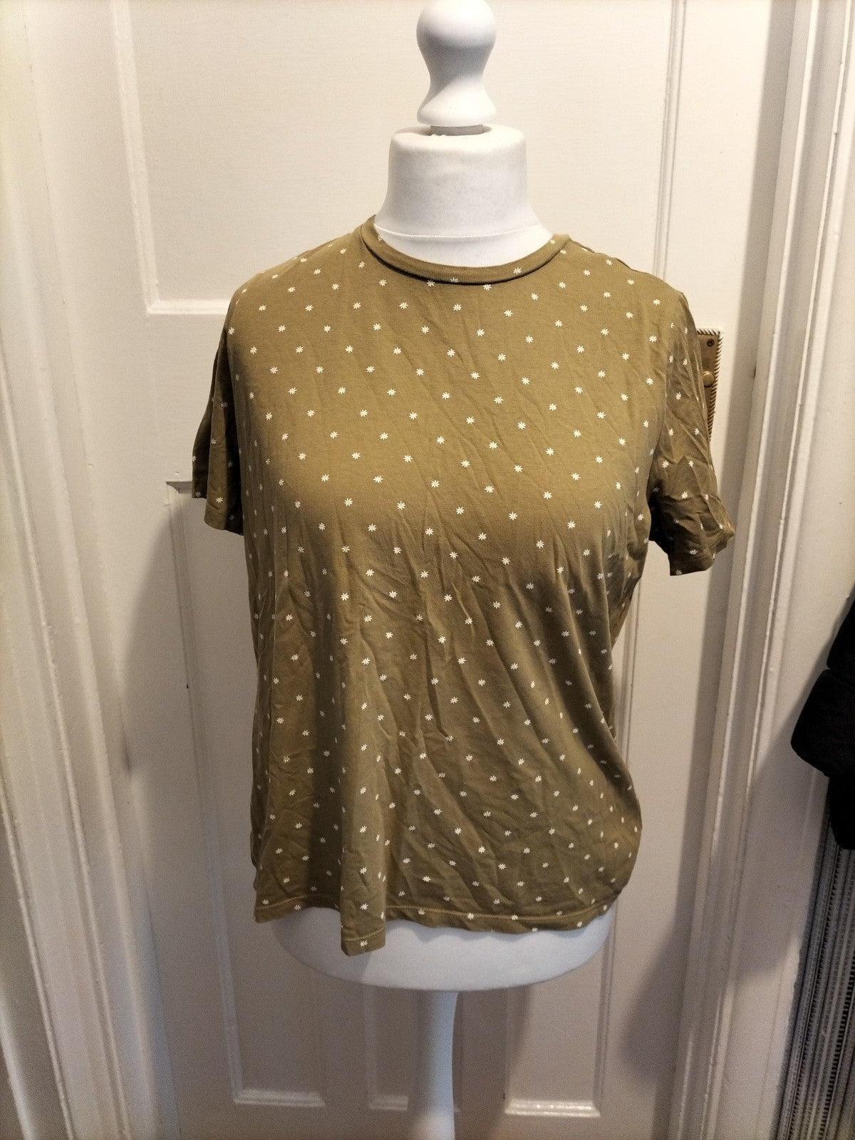 Ladies Marks And Spencer Size 14 Green And White Star Short Sleeved Tshirt
