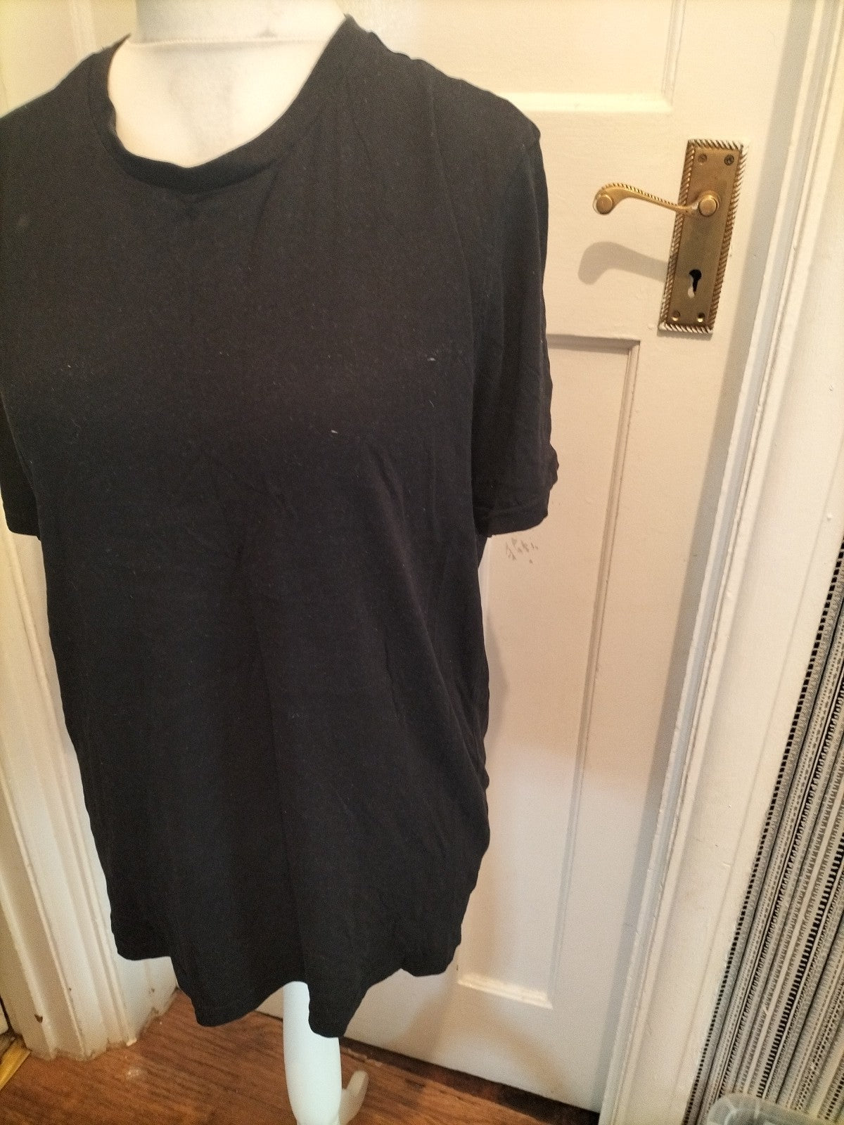 Mens George Size L Black Round Neck Short Sleeved Plain Tshirt
