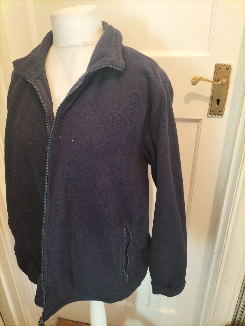 Mens One Valley Size Large Navy Full Zip Jumper
