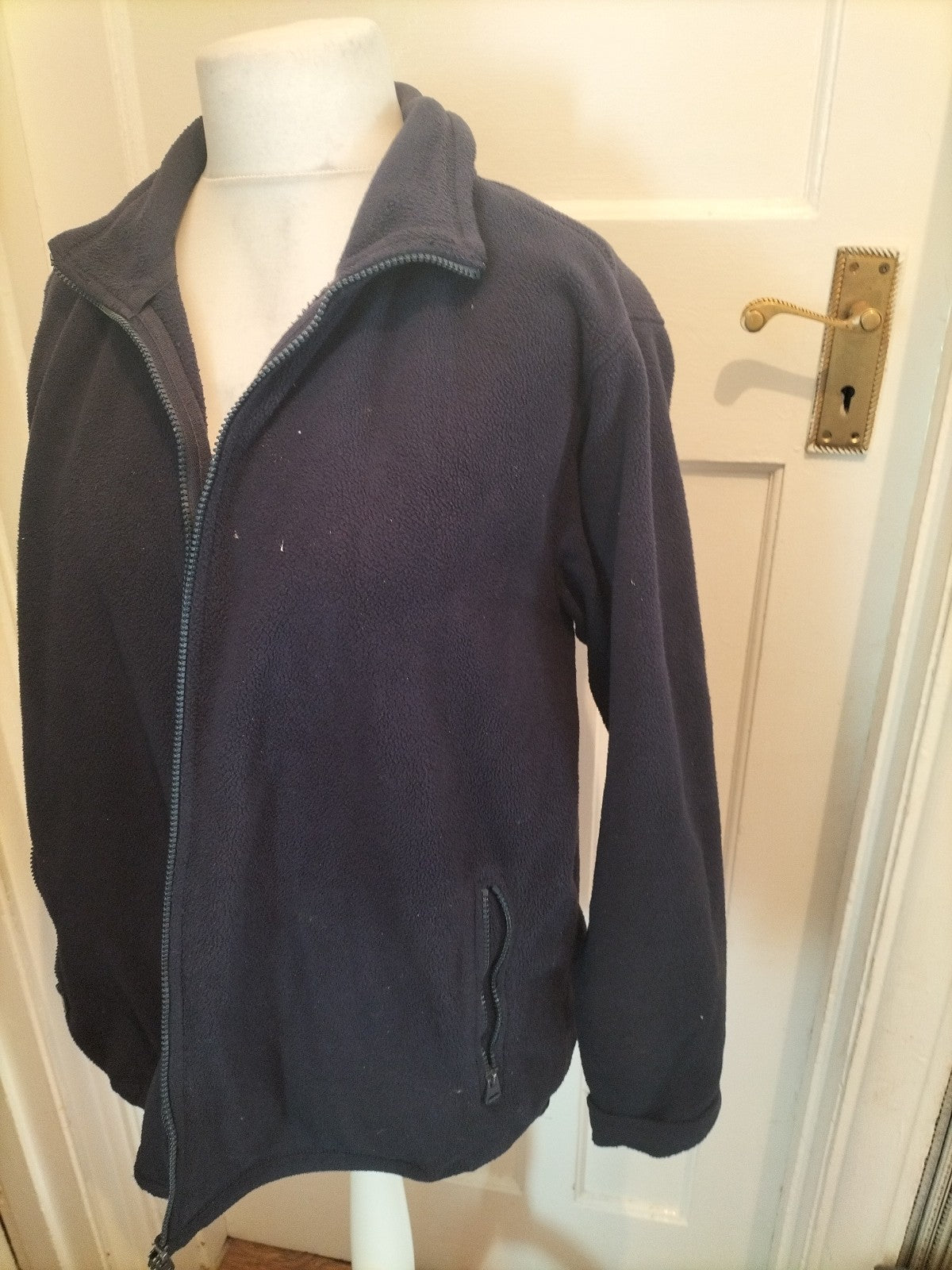 Mens One Valley Size Large Navy Full Zip Jumper