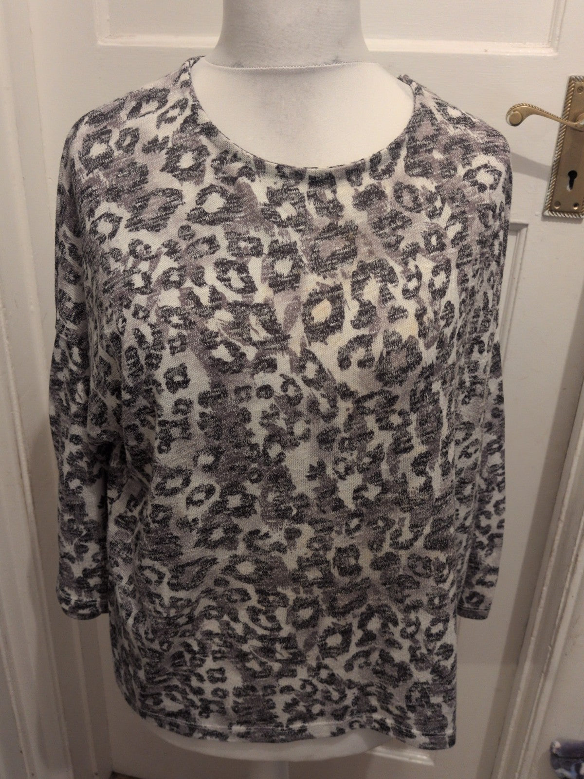 Tu 18 Grey Black Ivory Long Sleeve Pattern Jumper