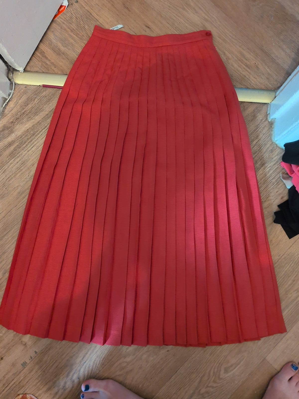 Viyella 10 Orangy Red Pleat Long Length Lined Skirt
