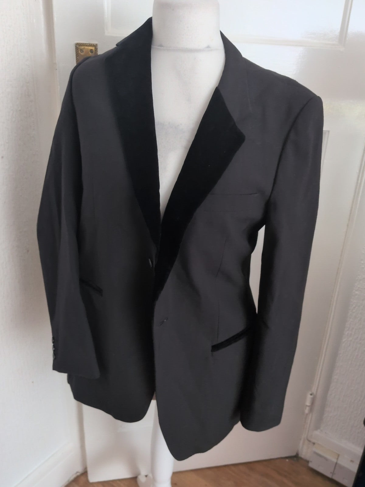 Dormie XL Black Lined Padded Suit Jacket