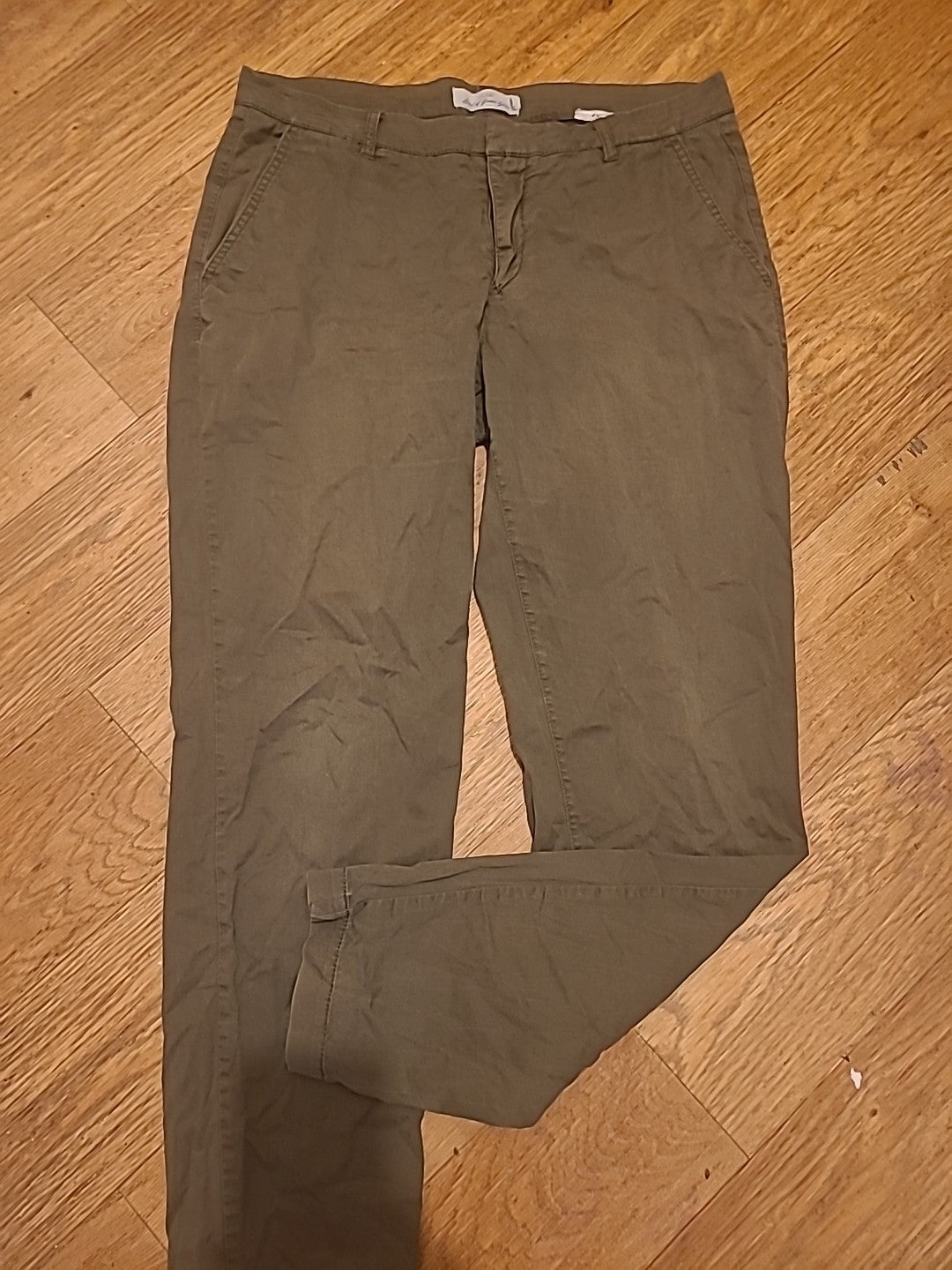 Ladies H&M Logg Size 30" Khaki Chino