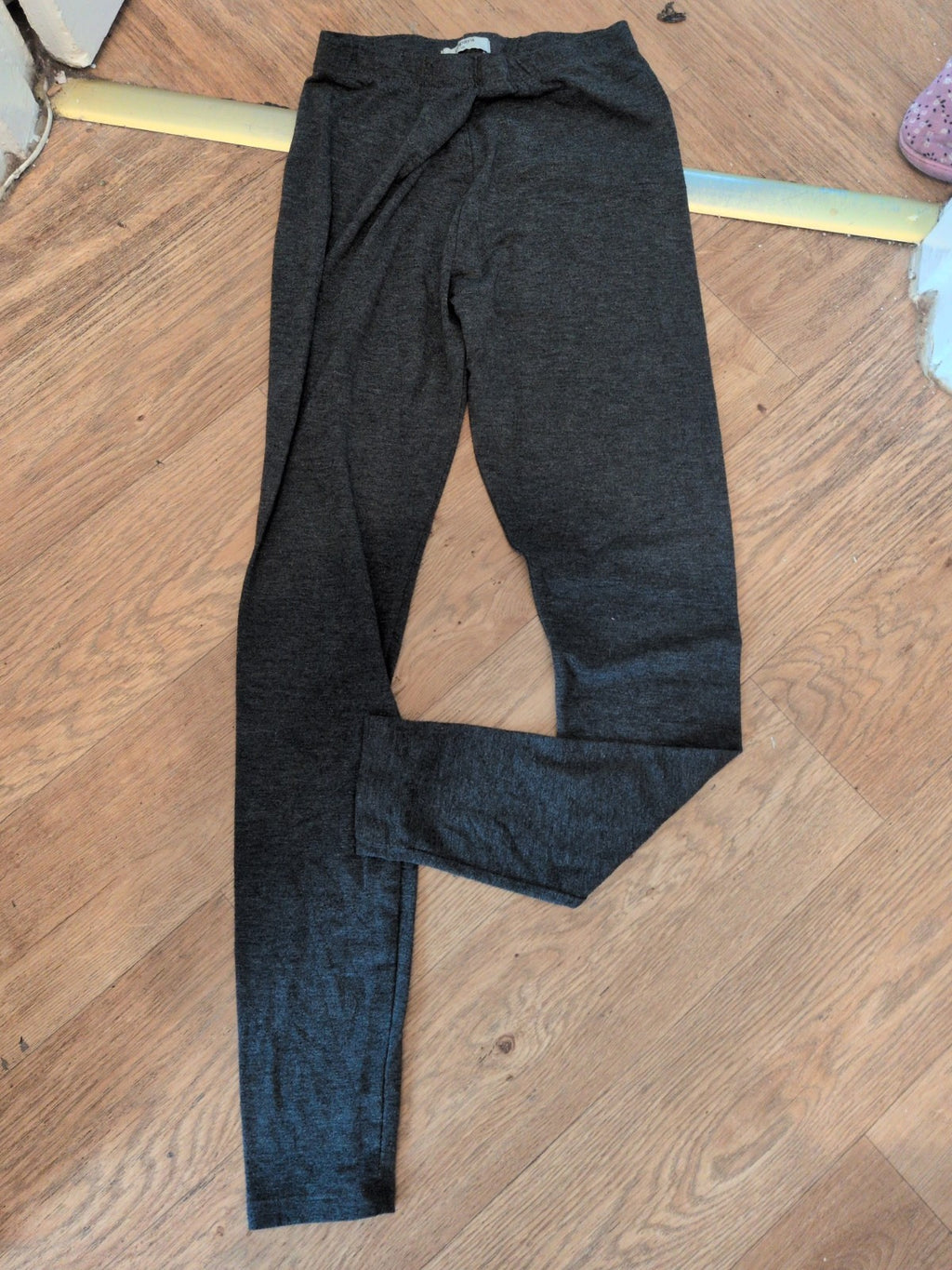 Papaya 10 Grey Capri Leggings