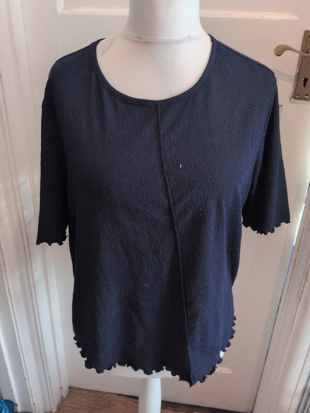 Ladies Matalan Size 20 Navy Scallop Hem Short Sleeve Blouse