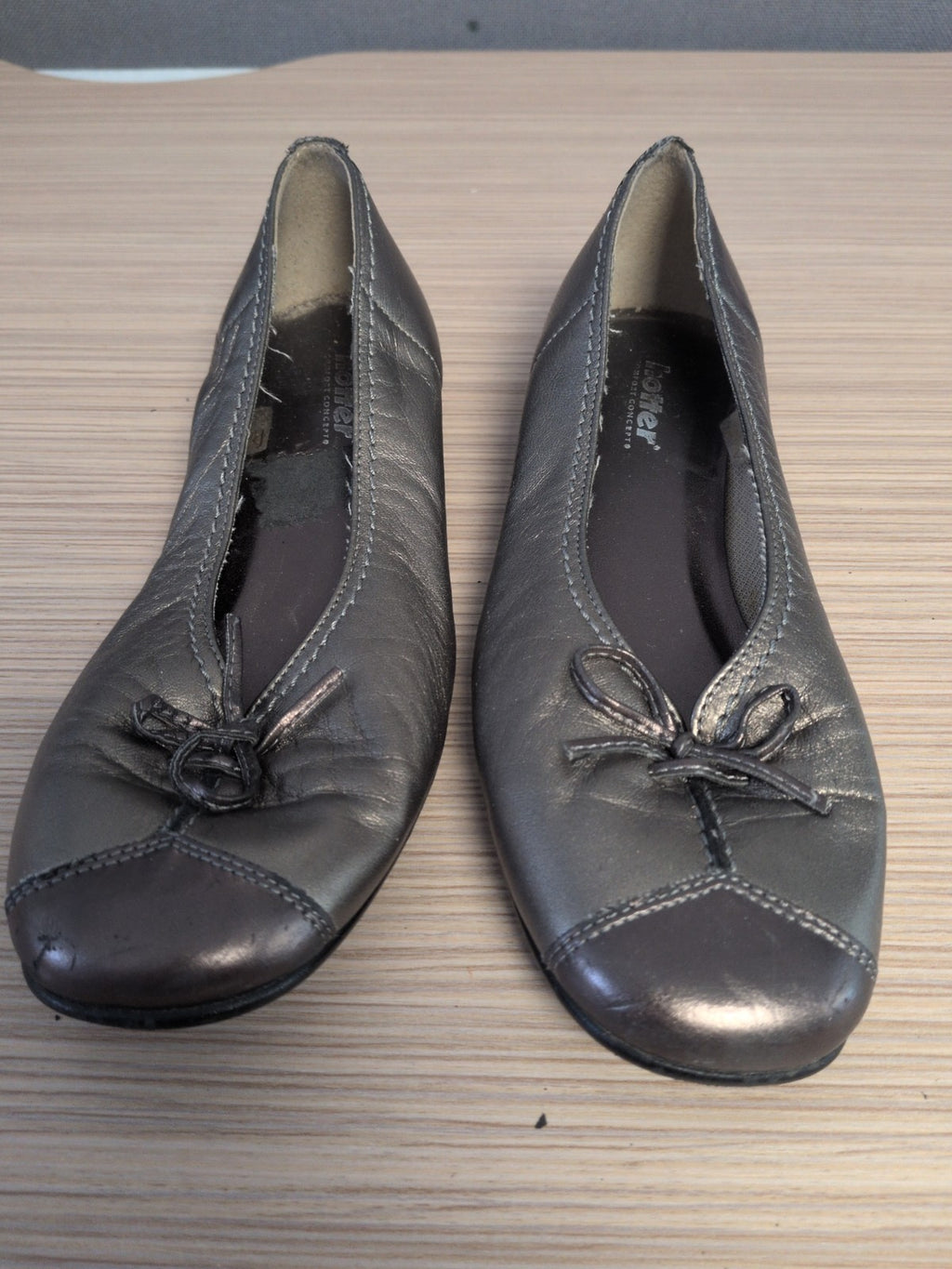 Hotter Shoes 5 Gold/Bronze Flat Shoes