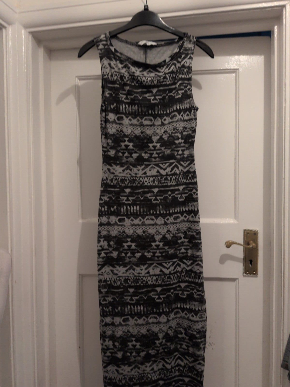 New Look 8 Charcoal And White Sleeveless Pencil Dress