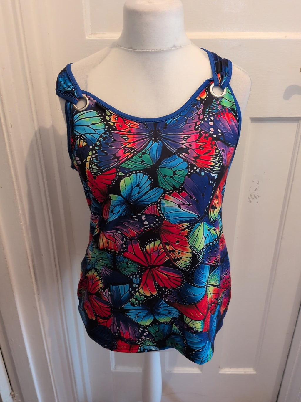 Ladies Pretty Blue Multicoloured Butterfly Top Sleeveless Size Large [12-14]...