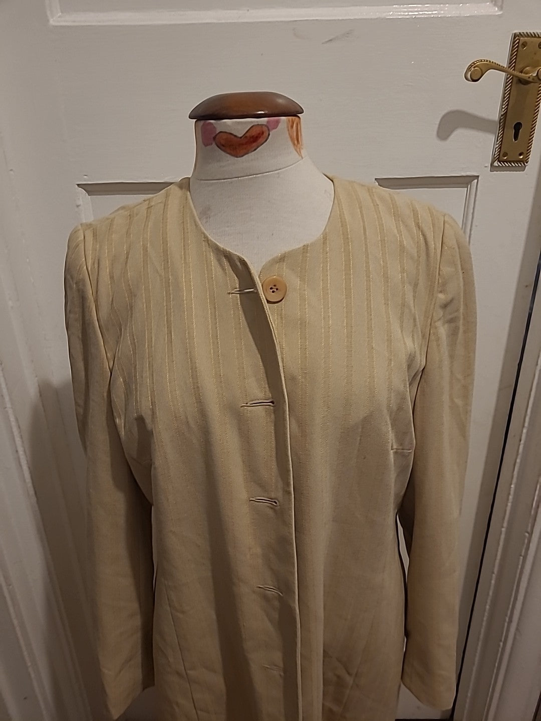Ladies Klass Collection Size 16 Beige/Gold Lined Longline Blazer/Jacket