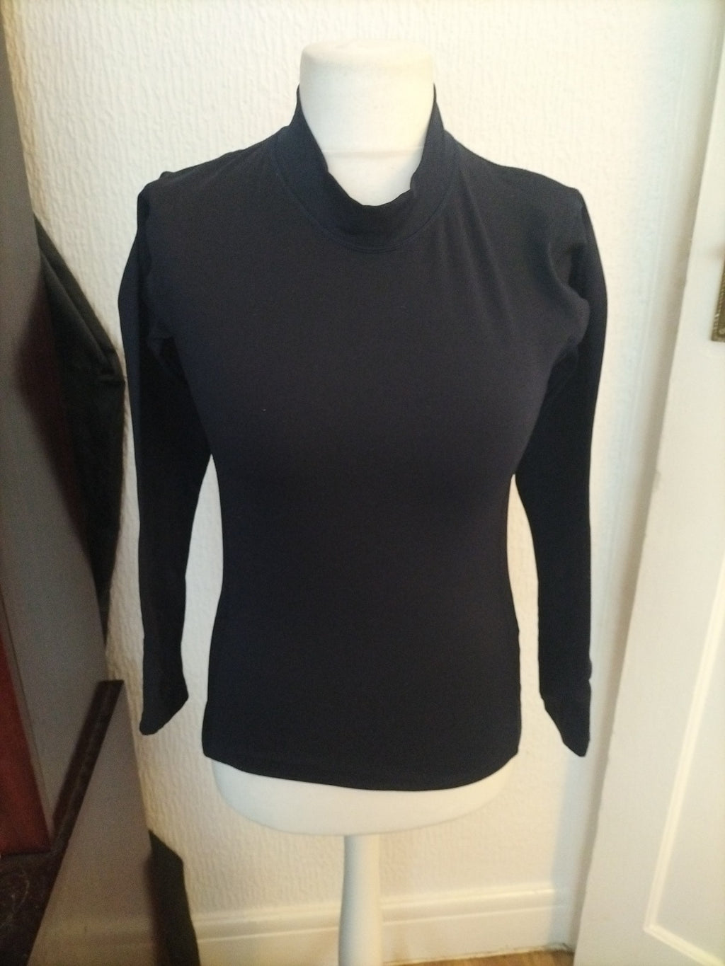Mens S.W.I Size 30/32 Dark Navy Base Layer Tshirt