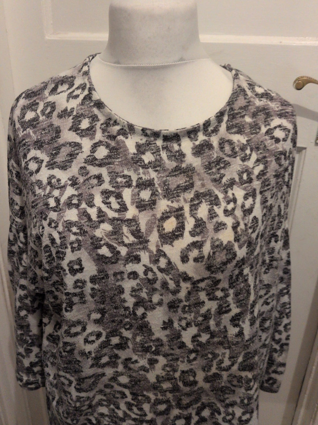 Tu 18 Grey Black Ivory Long Sleeve Pattern Jumper