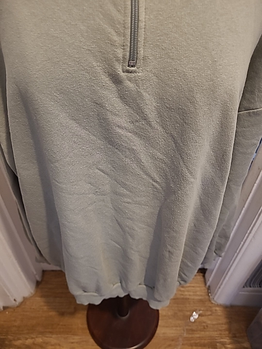 Mens Boohoo Size XL Pale Khaki Long Sleeved Jumper