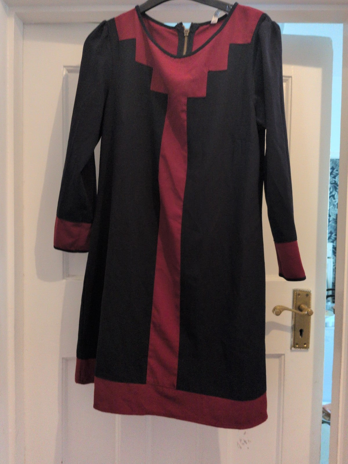 New Look 8 Black And Burgundy Long Sleeve Dress