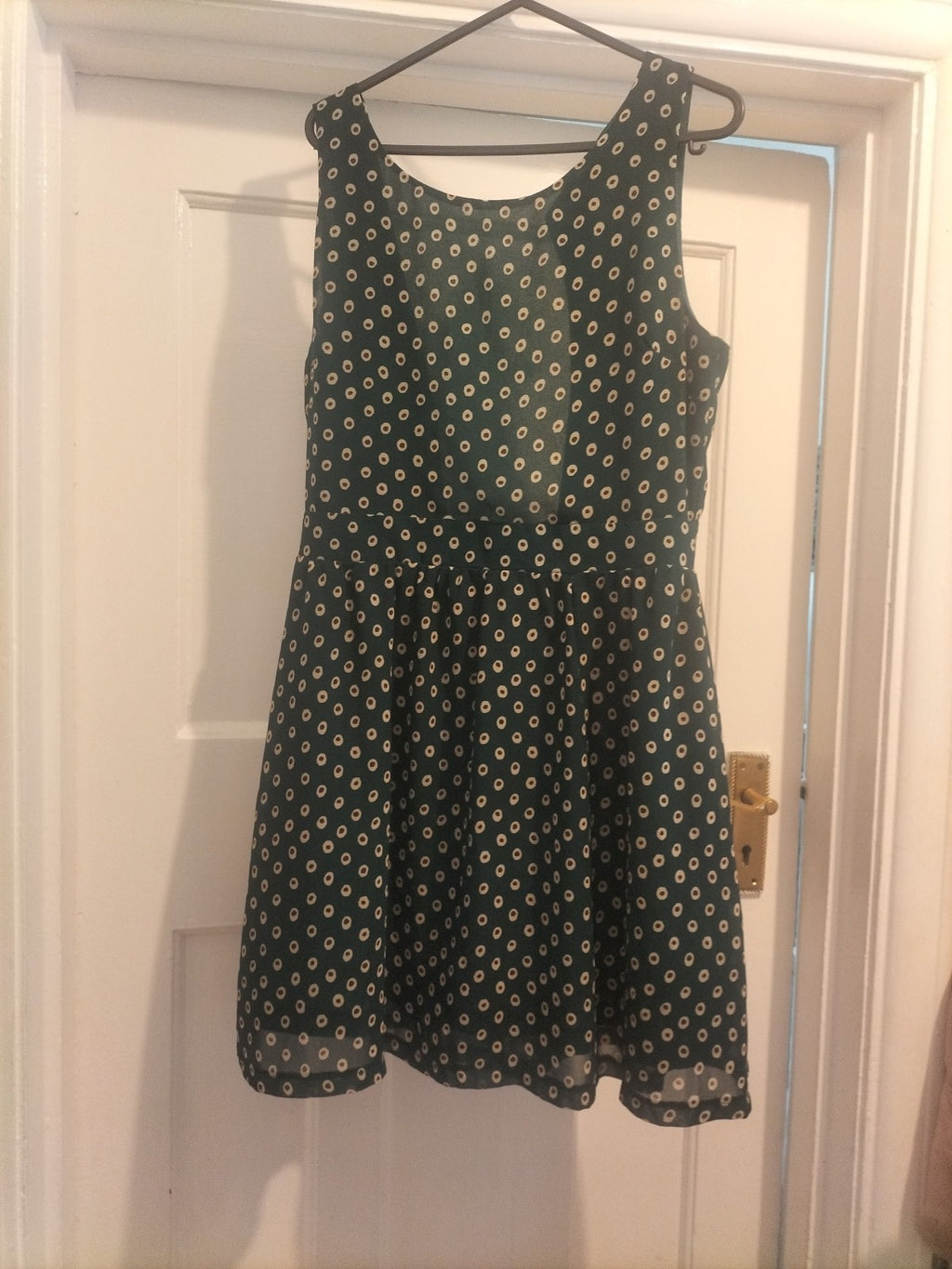 Ladies Glamour Size 12 Green Detailed Open Back Sleeveless Dress