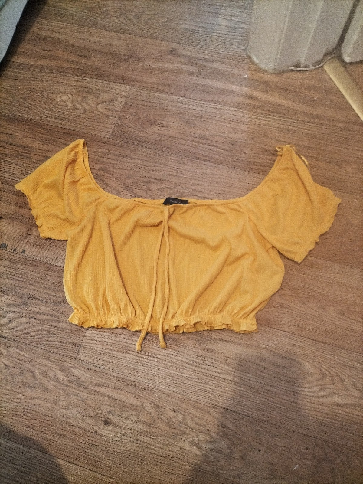Ladies Primark Size Small Yellow Short Sleeved Crop Top