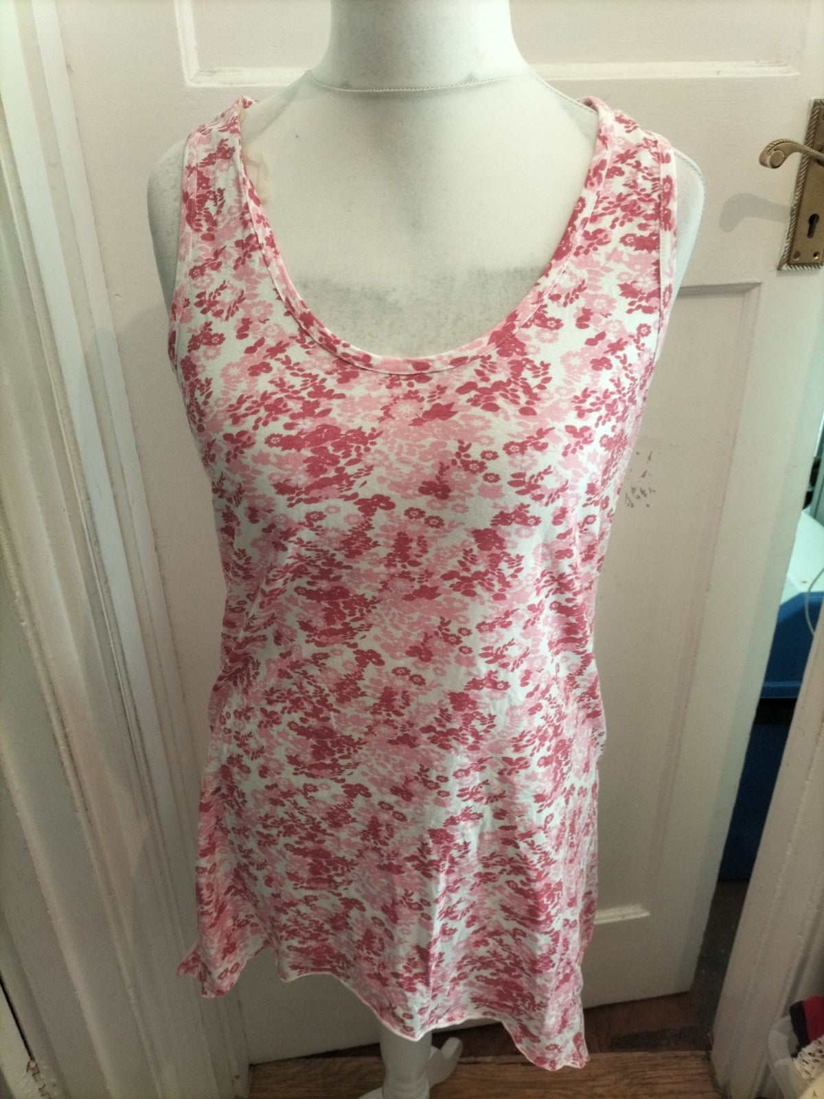 Store Twenty One 14 Pink Floral Sleeveless Blouse
