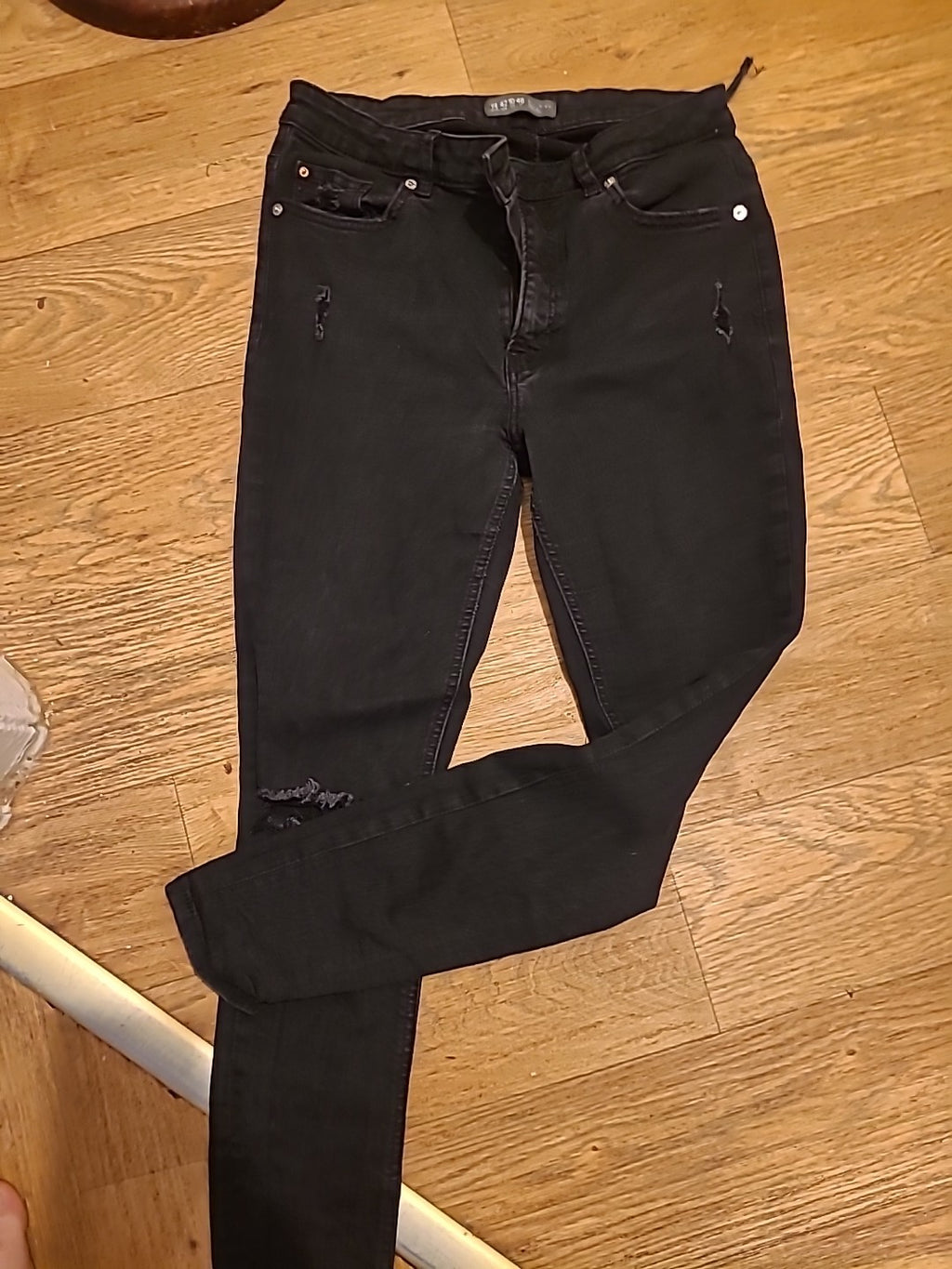 Ladies Denim&Co Size 14 Ripped Denim Jeans