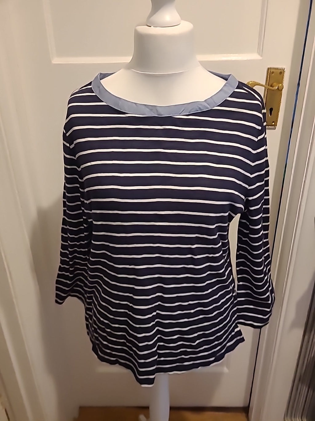 Ladies Nautica Size XL Navy And White Striped Tshirt