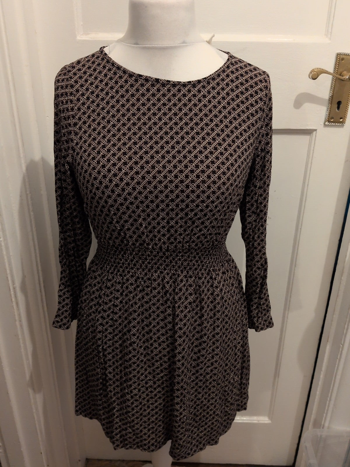 H&M 8 Brown Black White Long Sleeve Dress