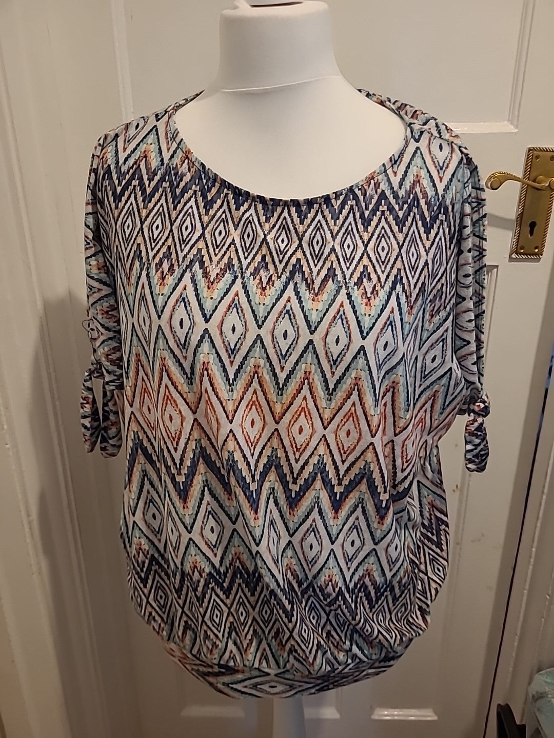Ladies Wallis Size Large Multicoloured Diamond Short Sleeved Tshirt