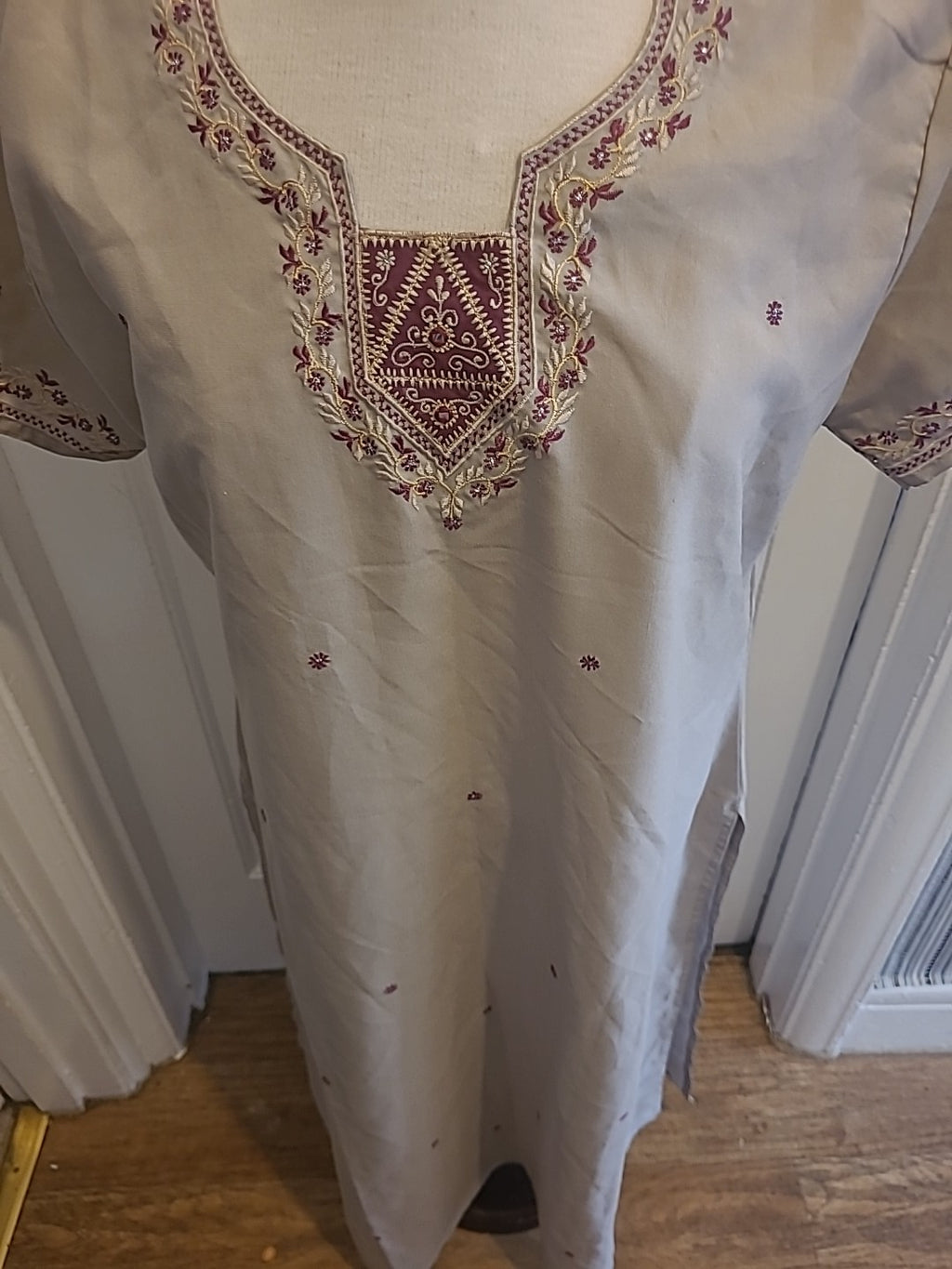 Ladies Size XL Light Brown Short Sleeved Nightwear