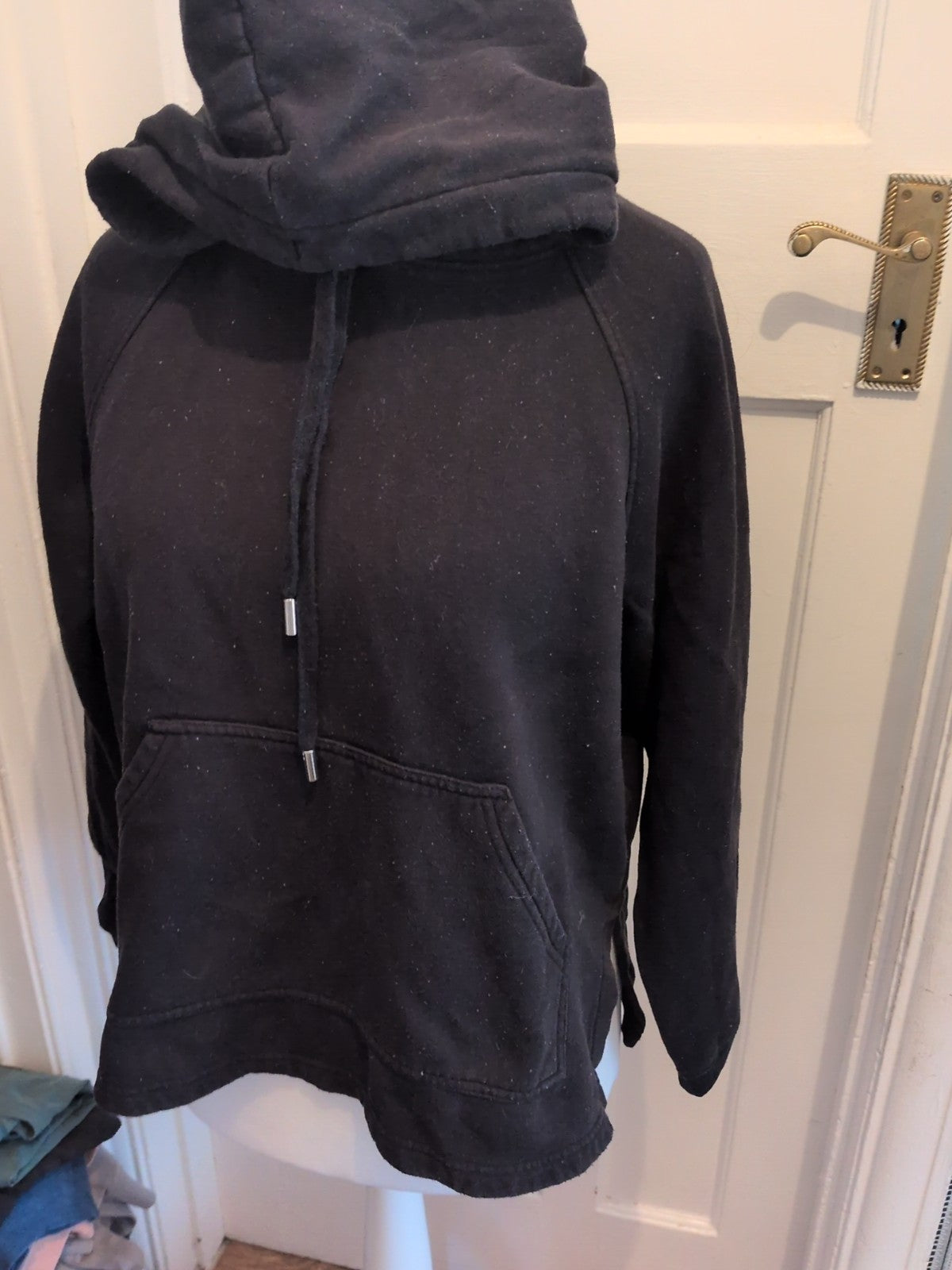 H&M Basics Medium BlackPullover Hoodie