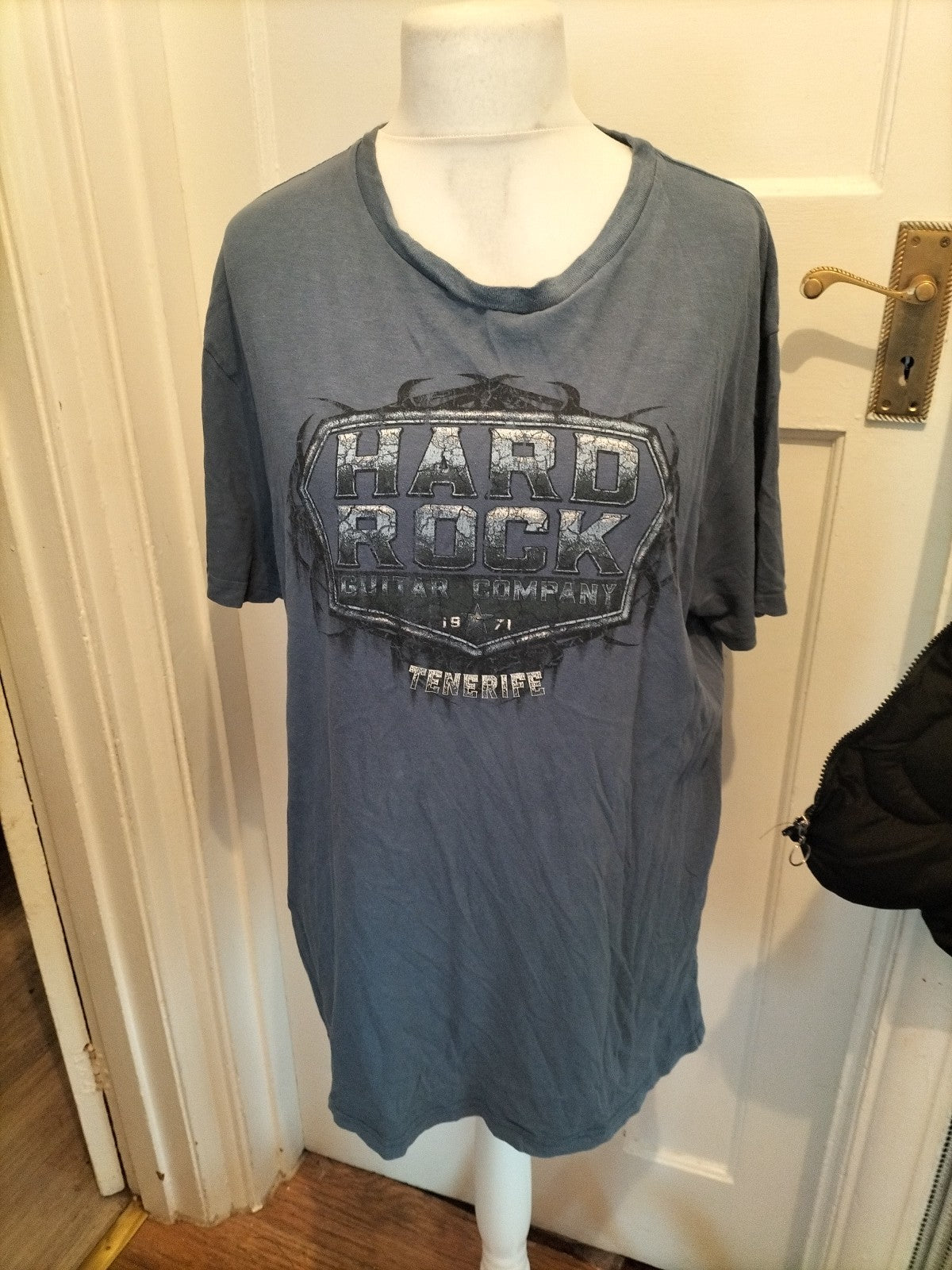 Mens Size Large Navy "Hard Rock Tenerife" Short Sleeved Tshirt