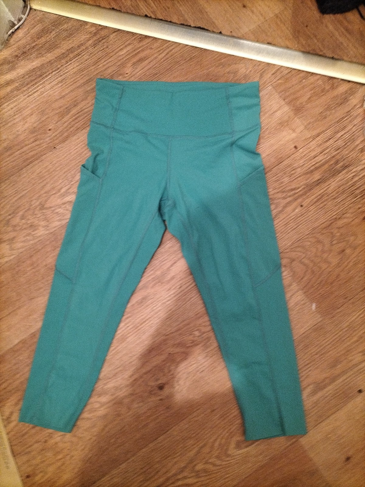 Ladies Crz Yoga Size 4-6 Turquoise Leggings