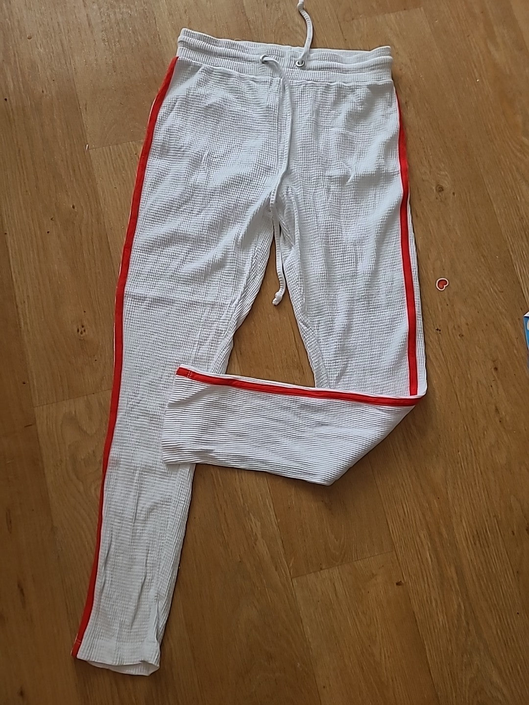 Ladies Size Medium White With Red Trim Trousers