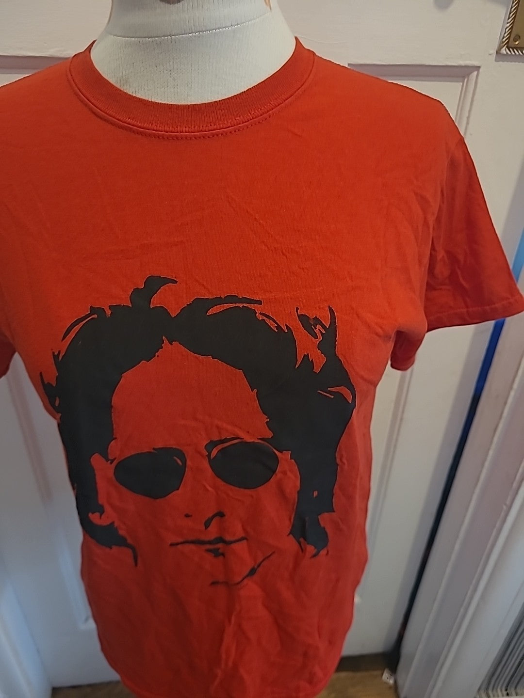 Mens Gildan Size Medium Red With Black Face Print Short Sleeved Tshirt