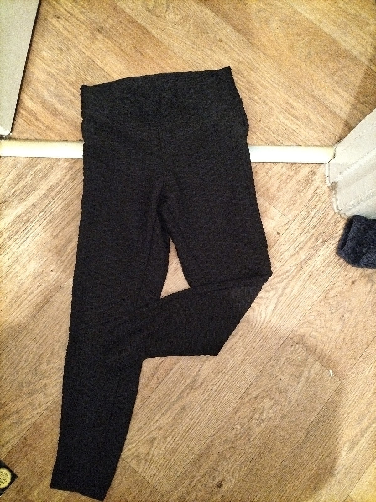 Ladies Souluxe Size 12 Black Textured Leggings