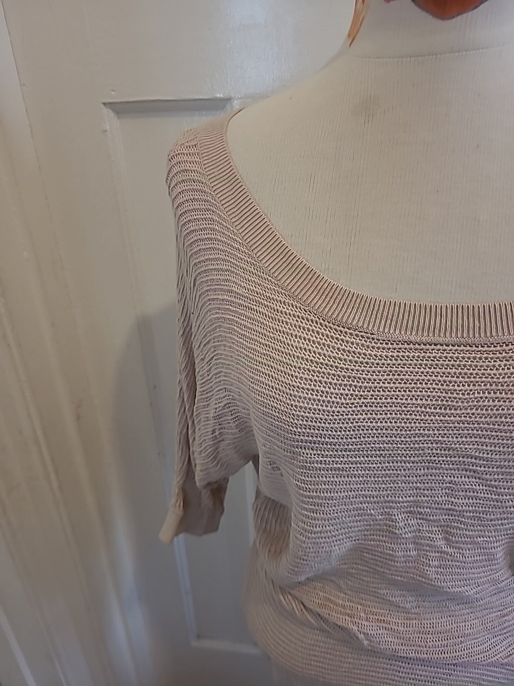 Ladies Express Size Medium Beige Mid Sleeved Blouse