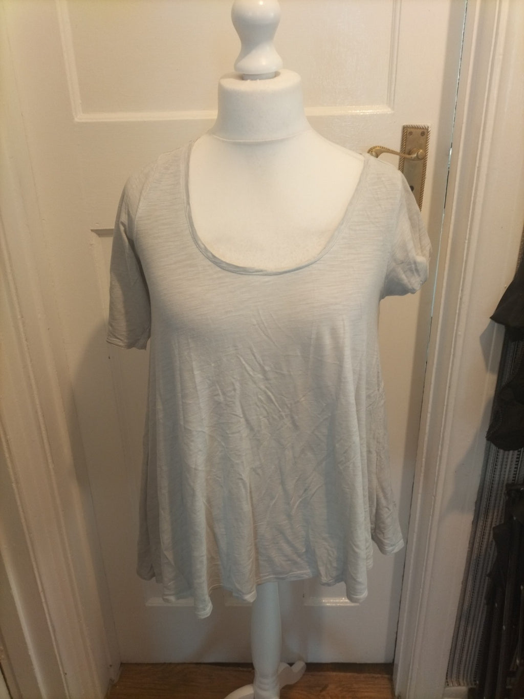 Ladies Mini Velvet Size 10 Pale Grey Asymmetric Hem Short Sleeved Blouse