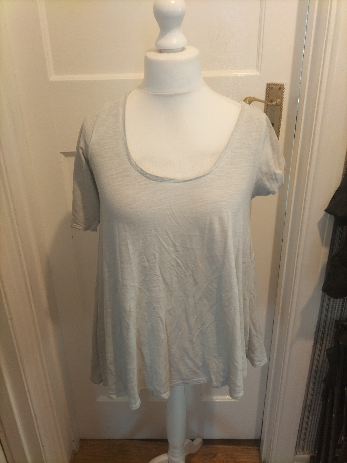 Ladies Mini Velvet Size 10 Pale Grey Asymmetric Hem Short Sleeved Blouse