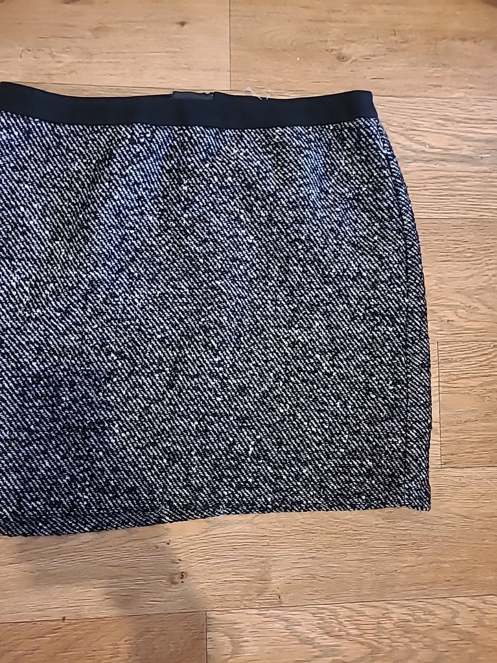 Ladies Marks And Spencer Size 12 Black/White Fleck Lined Pencil Skirt 18 Inch...