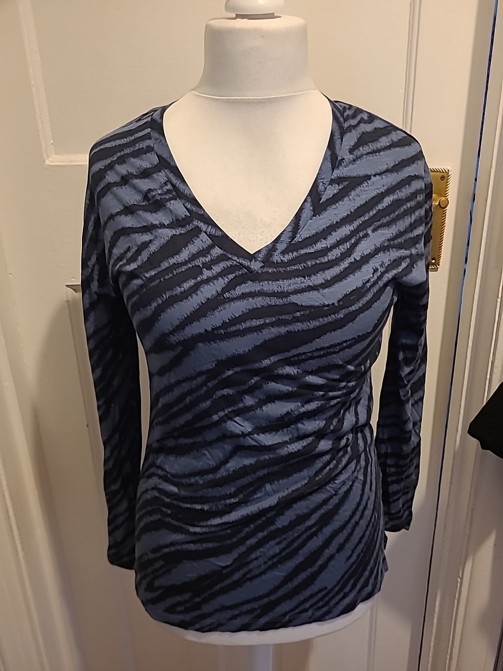 Ladies Marks And Spencer Size 6 Blue Black Long Sleeved V Neck Blouse