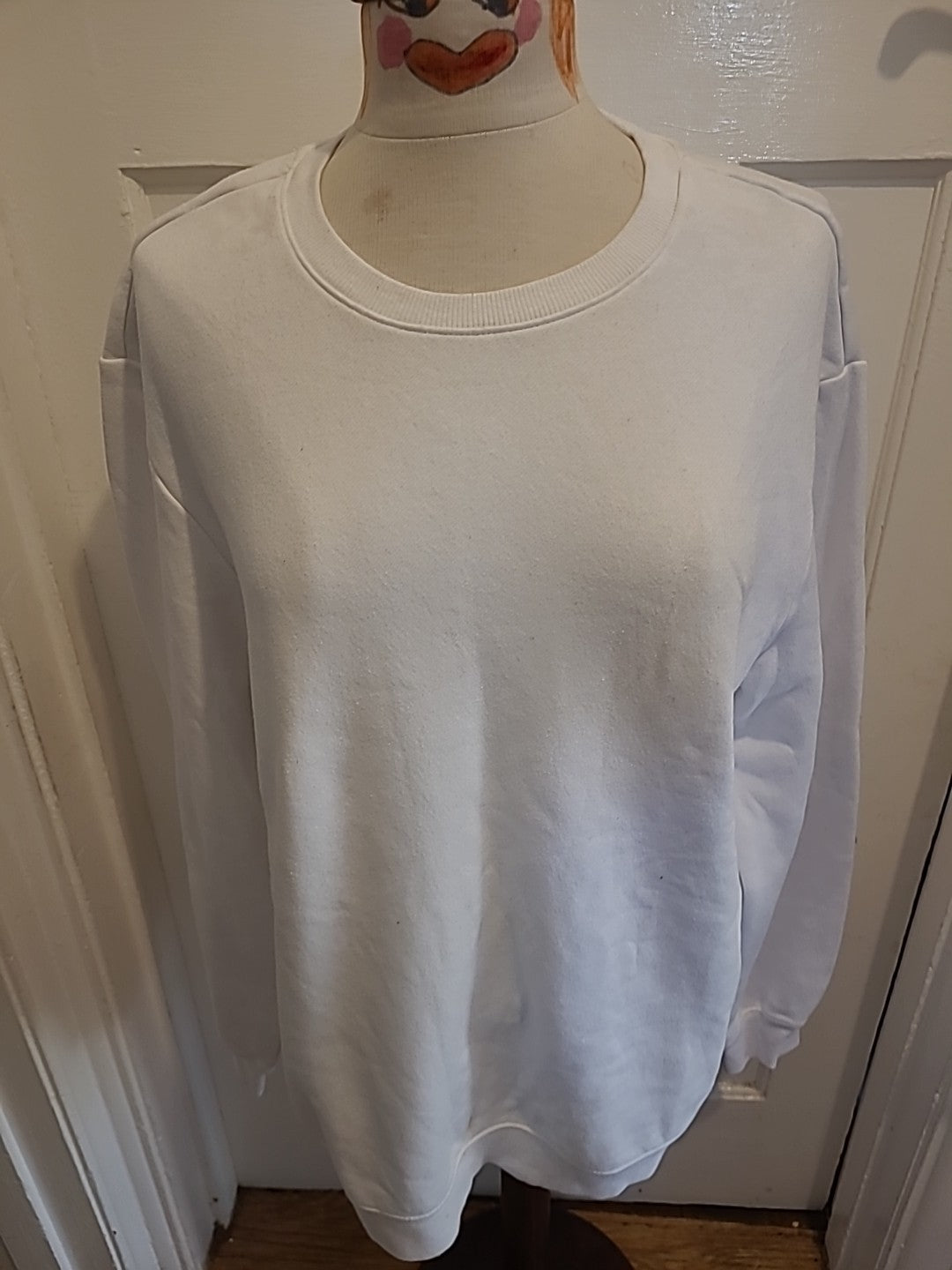 Ladies Divided Size Large White Pullover Jumper