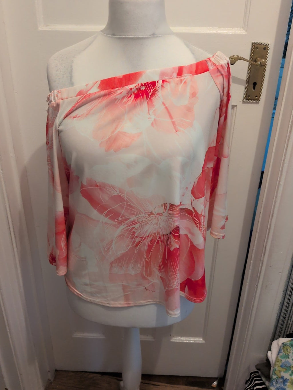 Roman 12 Pink And Red Floral Short Sleeve Blouse