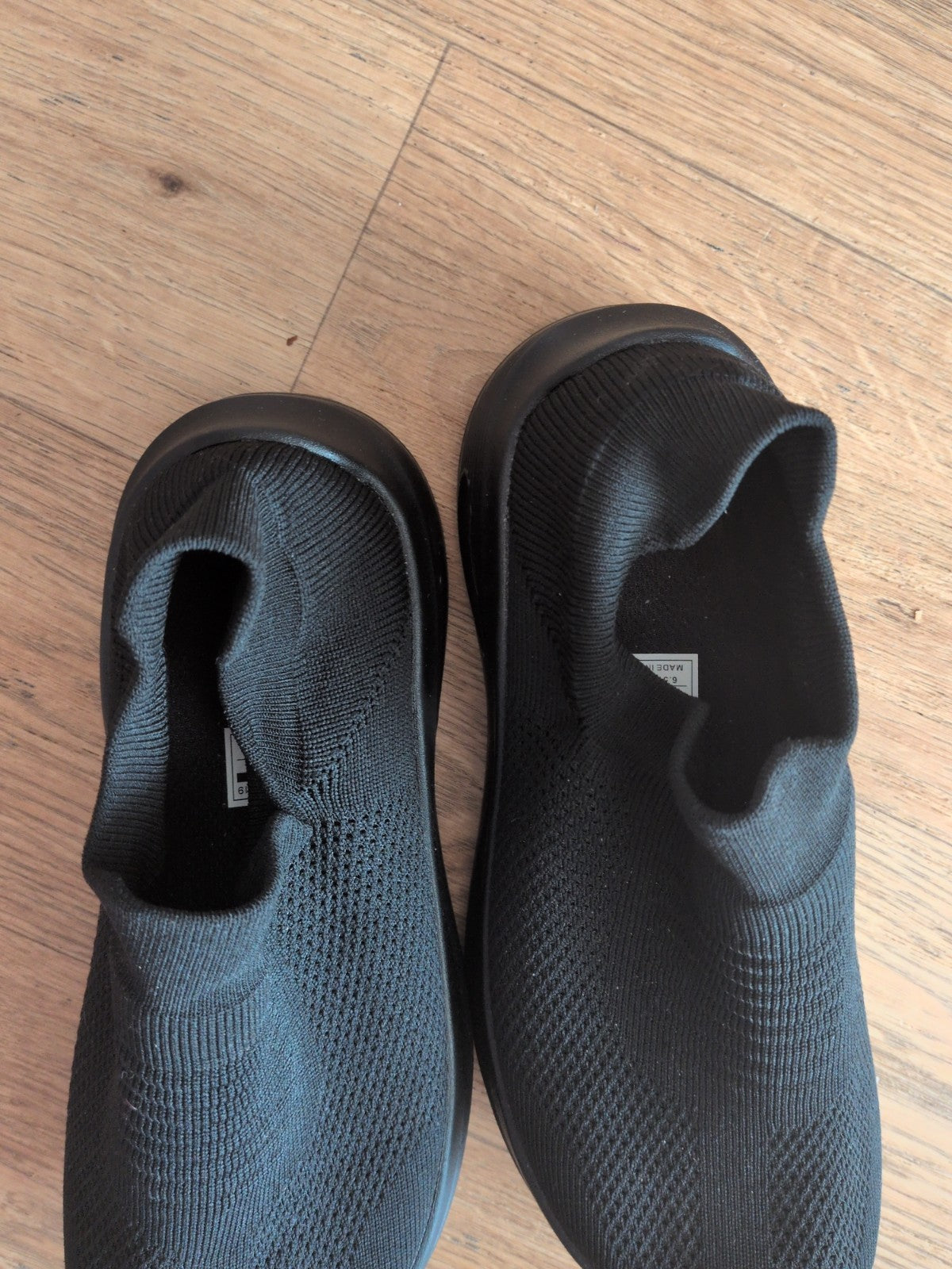 UK 6.5 Black High Ankle Trainers