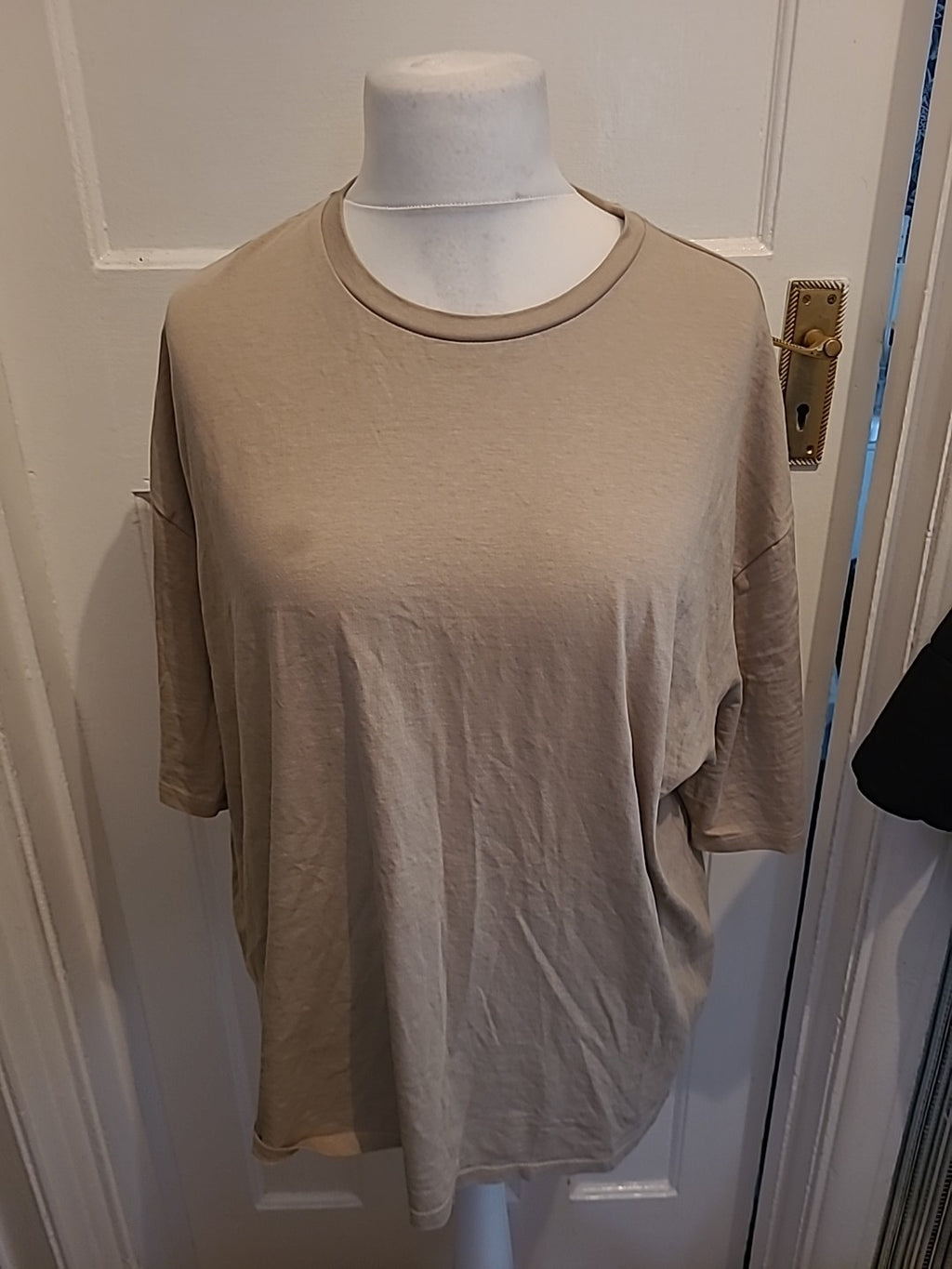 Mens Asos Size L Beige Short Sleeved Tshirt