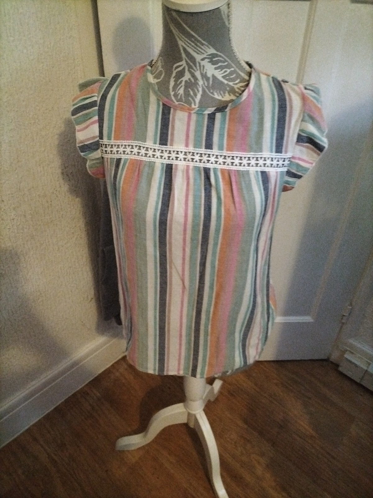 Ladies Emery Rose Size Medium Striped Sleeveless T Shirt